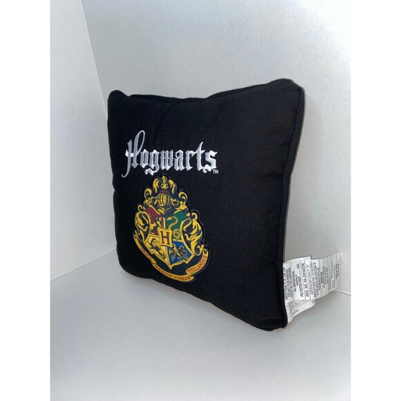 Universal Studios- Wizarding World Of Harry Potter Hogwarts Throw Pillow 13” - Picture 2 of 5